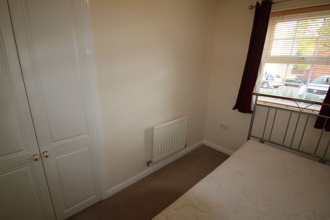 63, Watermint Drive, Gloucester photo 5