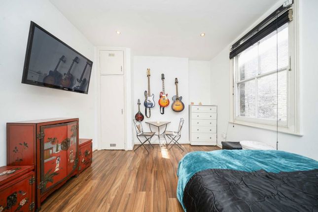 20B, Orde Hall Street, London photo 4