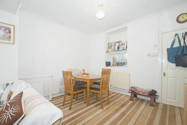 33, Tywith Cottages, Maesteg photo 4