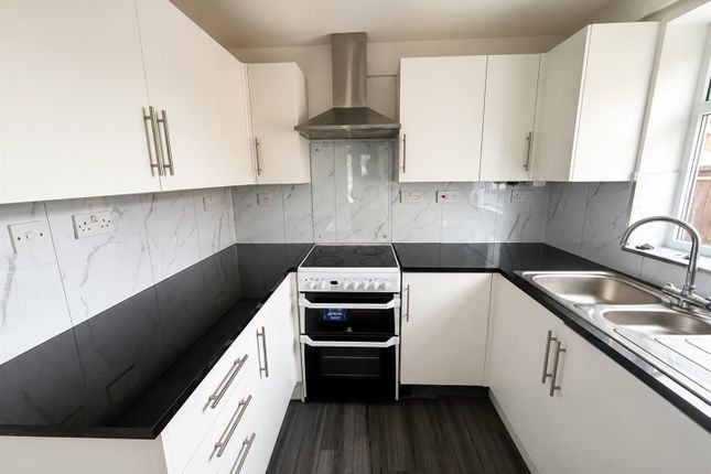12, Kennthorpe, Middlesbrough photo 4