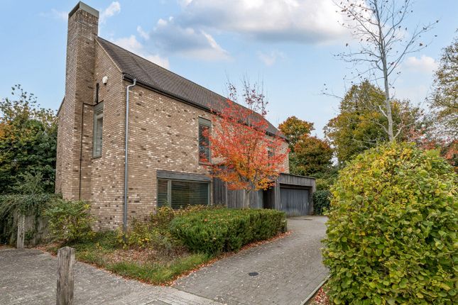 33, Eversley Gardens, Winchester photo 4
