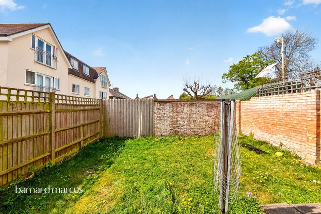 160, Fitzjohn Avenue, Barnet photo 4