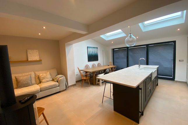 10, Shearwater Close, Swansea photo 2