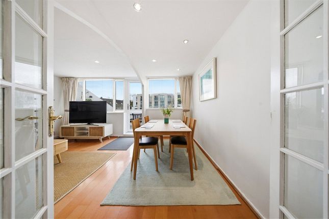 8 Dymes Path,, Queensmere Road, London photo 3