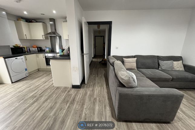 Flat to rent in James Block, Leicester