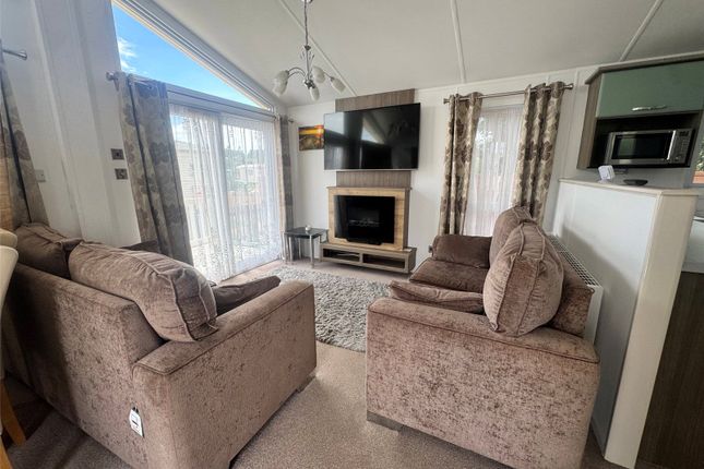 C9, Meadow Bay Holiday Park, Hampshire photo 2