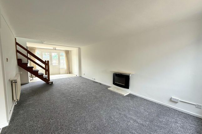 11 Matlock Close, Sale photo 3