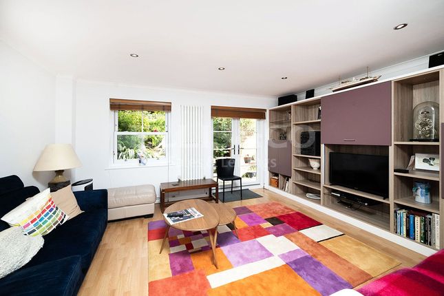 44, Goodwyn Avenue, London photo 4