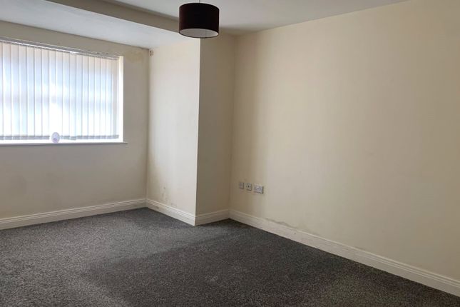 Flat 2, 22, Tapestry Gardens, Merseyside photo 3