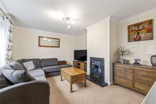 7, Lime Crescent, Sunbury photo 3