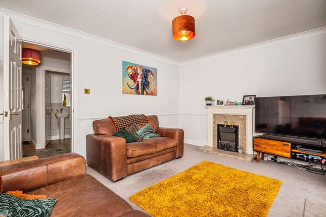 5, Corunna Close, Worcester photo 3