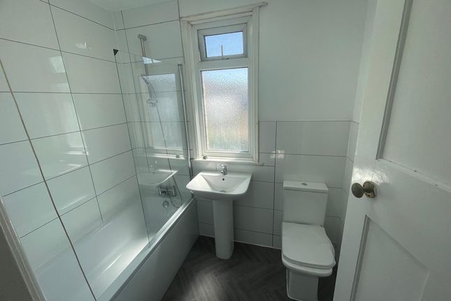 257, South Farm Road, Worthing photo 2