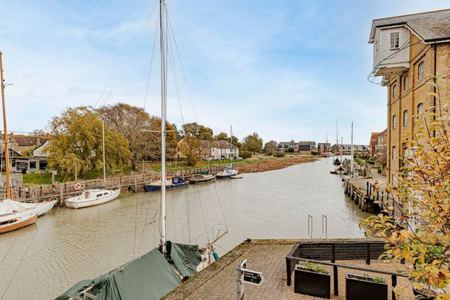 Flat 7, Belvedere Wharf Belvedere Road, Faversham photo 4