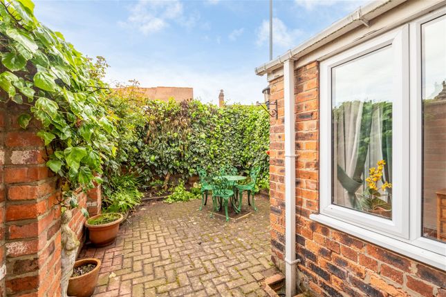 End terrace house for sale in Welcome To 8 Langworthgate, Lincoln