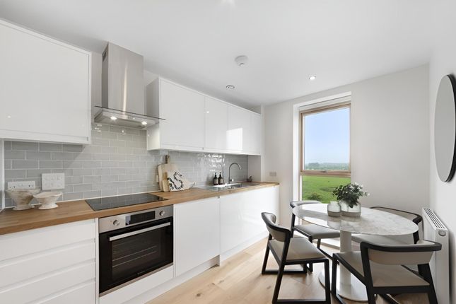 Flat 103, Huntswharf House, London photo 4