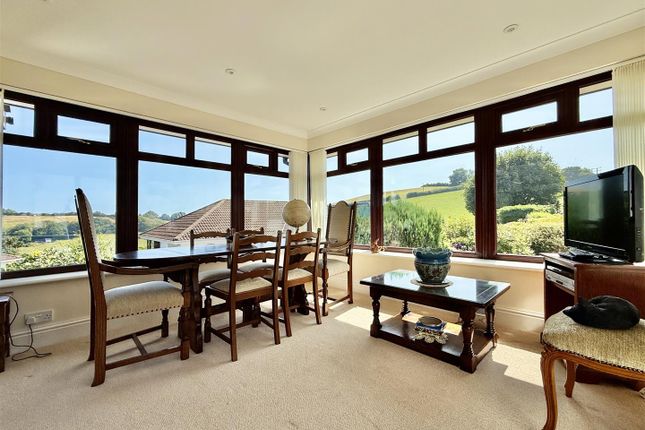 11, Huccaby Close, Brixham photo 4