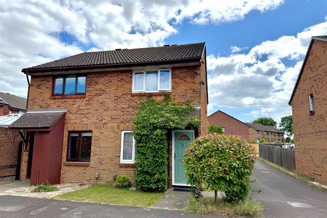 2-bed other on 49, Woodrush Crescent, Locks Heath, £279,000