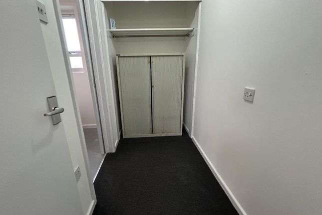 17, Longhurst Close, Leicester photo 4