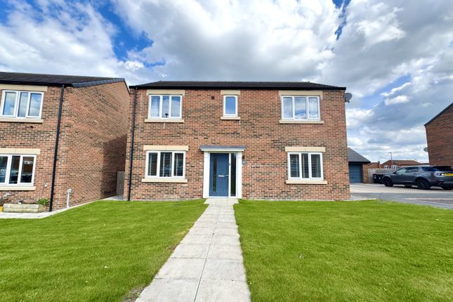 27, Oakfield Gardens, Peterlee photo 2