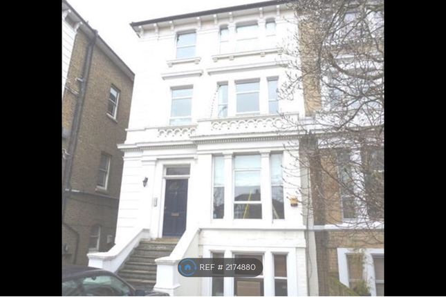 Flat to rent in West Ealing, London