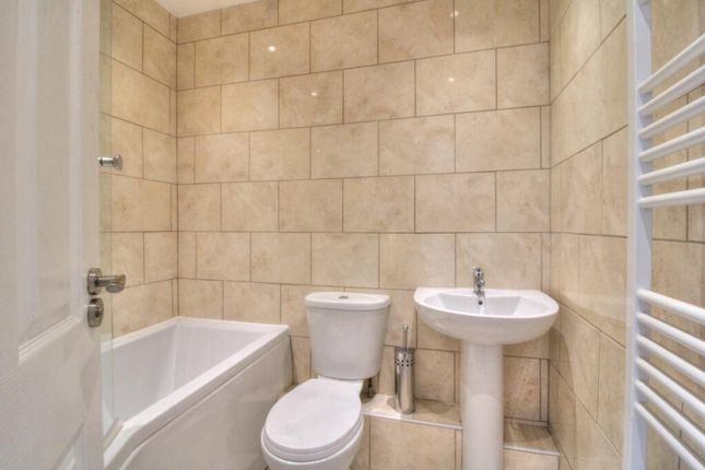 96, New Century Road, Basildon photo 4