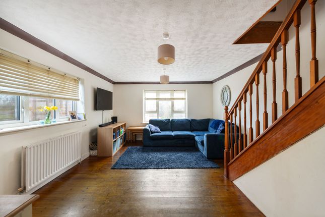 13a Sherwood Crescent, Reigate photo 3
