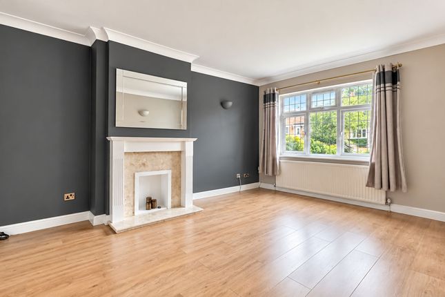 23 Englefield Crescent, Rochester photo 5