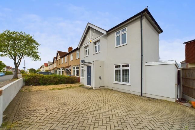 End terrace house to rent in Pelham Road, Bexleyheath, Kent