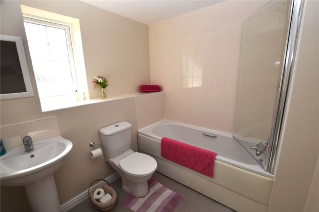87, Garstons Way, Alton photo 4