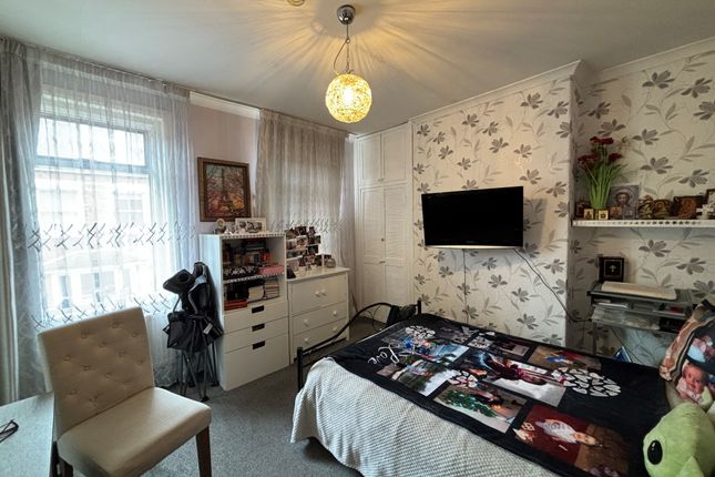 8, Exeter photo 4