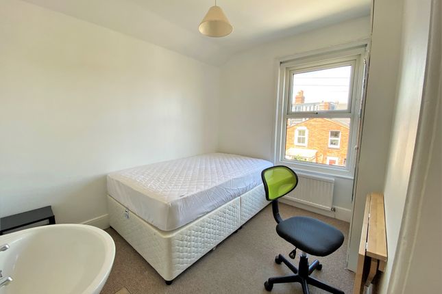 Terraced house to rent in Park Road, Exeter