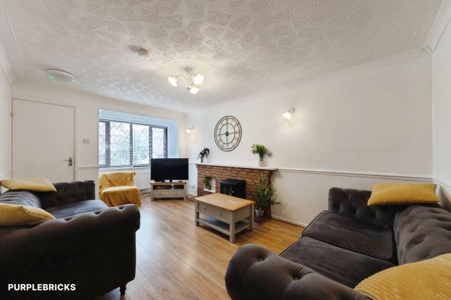 39, Fairlawns, Birmingham photo 3