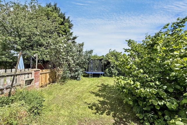 66, Lindisfarne, Peterlee photo 2