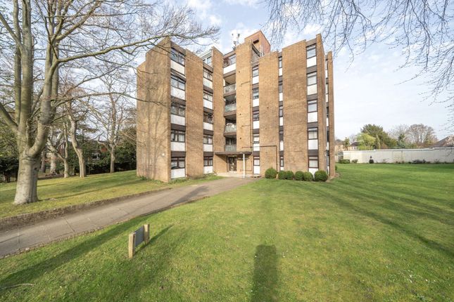 Flat 15, The Albany 67-69,, Woodcote Road, Wallington photo 2