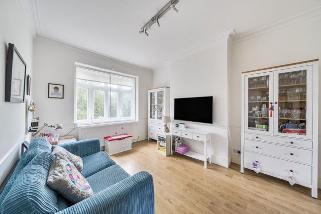 Flat 2, 107, Stanmore Hill, Stanmore photo 3