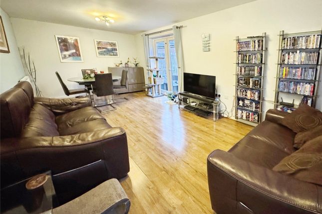 25, Rye Way, Hampshire photo 4