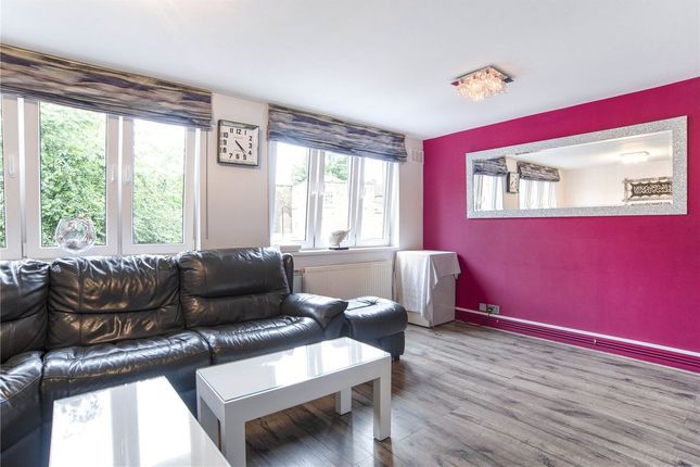 Thumbnail Flat to rent in O'leary Square, London