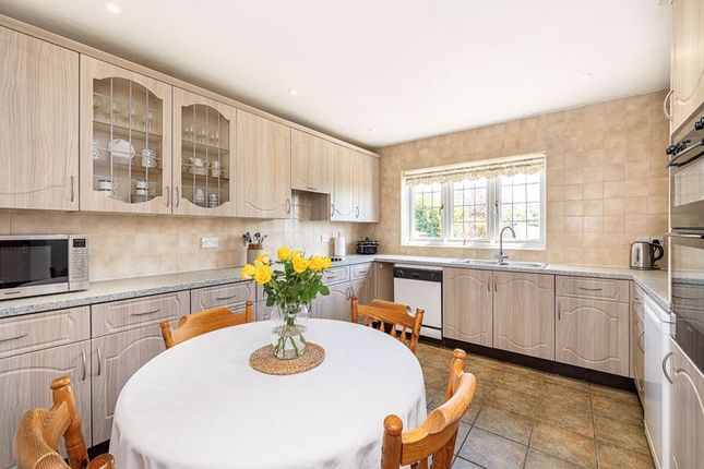 2, Orchard Close, Wingrave photo 3