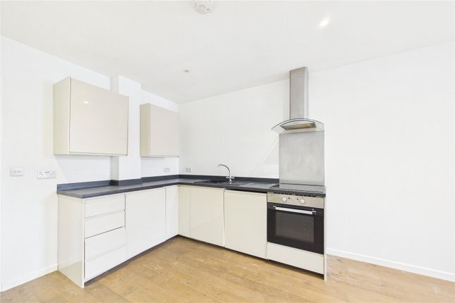 Flat 13, James Butcher House, 39, High Street, Reading photo 4