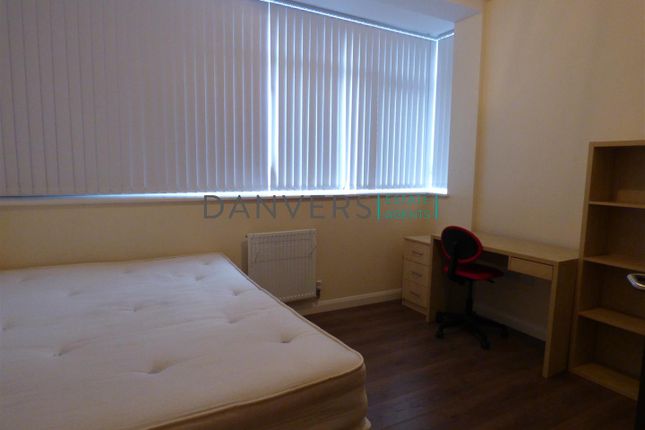Town house to rent in Latimer Street, Leicester