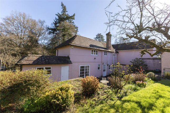 Pride Cottage,, Tilford Road, Farnham photo 4