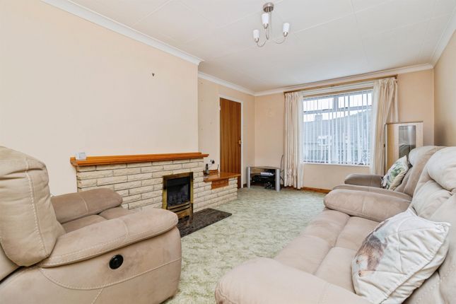 20, Tweenaways, Buckfastleigh photo 3