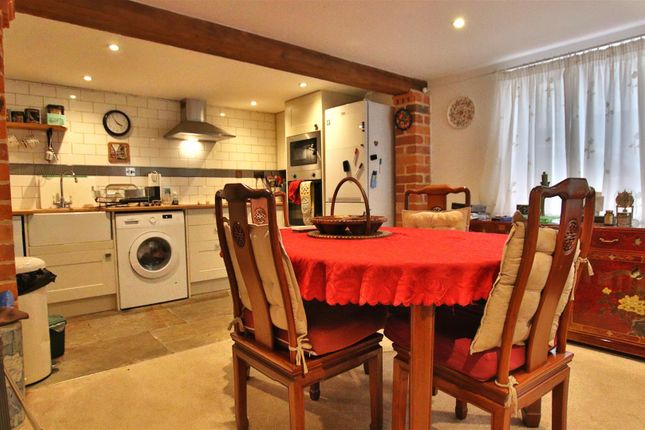 3, Saffron Road, Tewkesbury photo 2