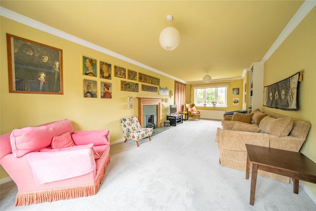 42, Adel Green, West Yorkshire photo 4