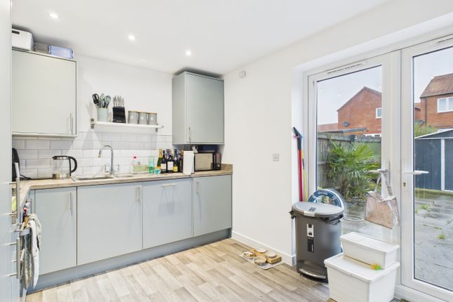 4, Welbourn Gardens, Driffield photo 4