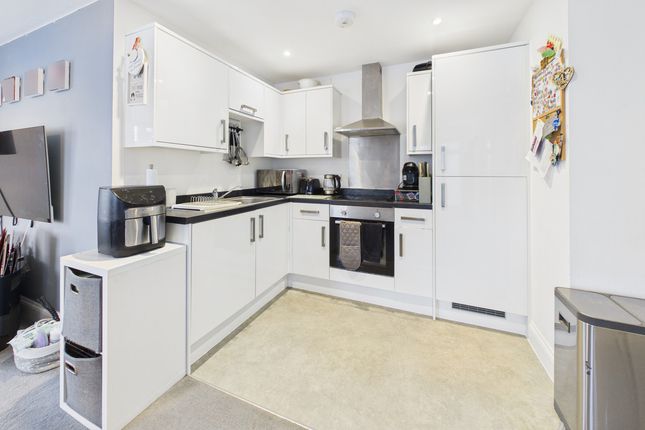 8 Sherpa House, Montgomery Avenue, Hemel Hempstead photo 4