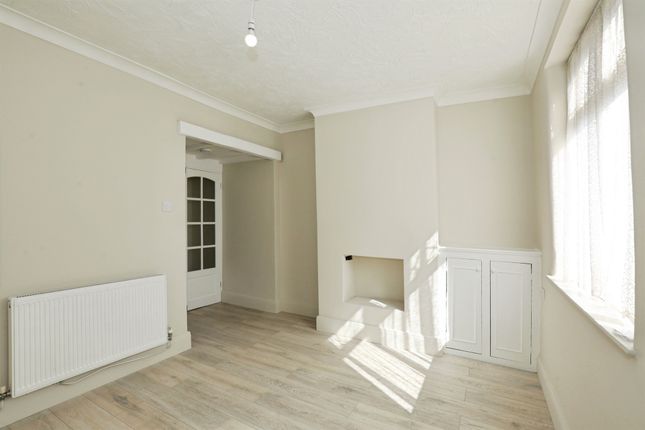 58, Chester Road, Northwich photo 2