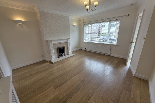 19, Beaconsfield Way, Swansea photo 2