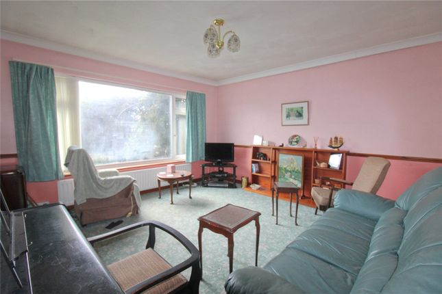 50, Sycamore Grove, Wiltshire photo 3