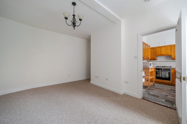 Flat 7, Langford House,, Gloucester Street, Oxfordshire photo 2